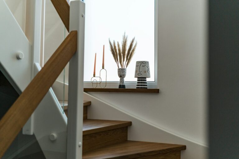 Kroki ku perfekcji - Sekrety projektowania funkcjonalnych i estetycznych schodów