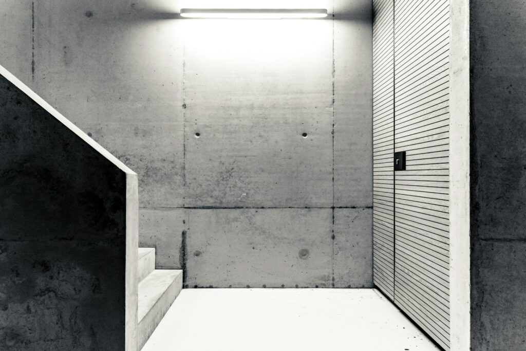 Schody betonowe - nowoczesne rozwiązania w architekturze wnętrz i przestrzeni publicznych